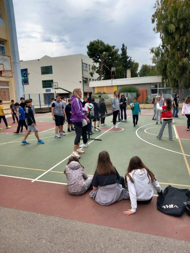 ΑΕΚ: Κωνσταντινίδου και Καλαντάτζε σε Δημοτικό σχολείο στο Νέο Ηράκλειο (ΦΩΤΟ)