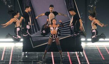Eurovision: Ο εκρηκτικός χορός της Ισραηλινής που οδήγησε σε ατύχημα – Την ώρα που πήγαν να της βγάλουν το παντελόνι (VIDEO)