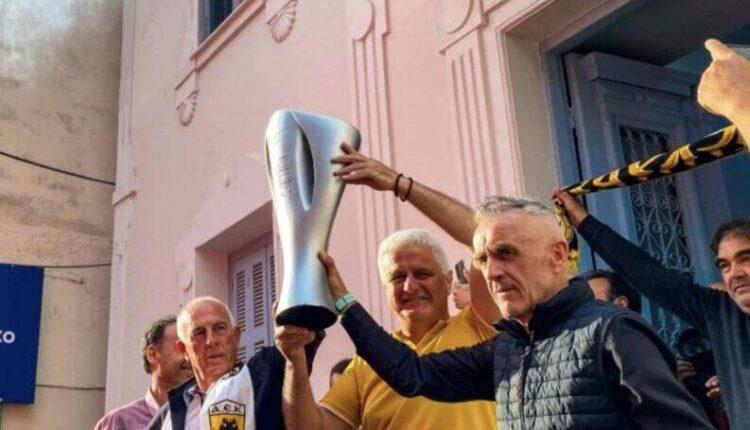 Ο σπουδαίος Στέλιος Βάσκος σήκωσε τα τρόπαια στα Τρίκαλα και δήλωσε στο enwsi.gr: «Η ΑΕΚ μας έδωσε μεγάλη χαρά»