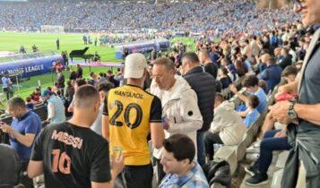 Η ΑΕΚ είναι... παντού: Με φανέλα Μάνταλου στον τελικό του Champions League (ΦΩΤΟ)