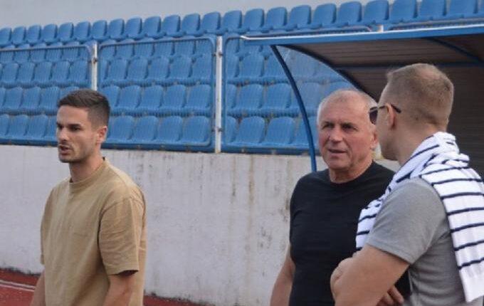 ΑΕΚ: Ο Γκατσίνοβιτς επισκέφτηκε την πρώτη του ομάδα στην Σερβία
