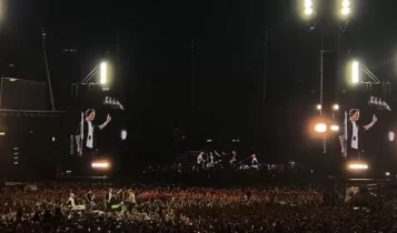 Ο Φέντερερ ανέβηκε στη σκηνή της συναυλίας των Coldplay και τραγούδησε μαζί τους προκαλώντας χαμό (VIDEO)
