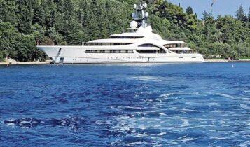 Μεγιστάνας "θάμπωσε" το Ιόνιο - Κόβει βόλτες με superyacht 250 εκατ. ευρώ - Δίνει 400 εκατ. για νησί (ΦΩΤΟ)