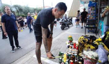 Η ΑΕΚ τίμησε τη μνήμη του αδικοχαμένου Μιχάλη - Οι αρχηγοί της ομάδας άφησαν λουλούδια στο σημείο που δολοφονήθηκε (VIDEO)