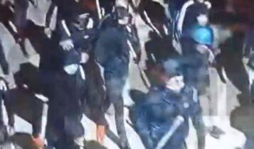 «Μην εμπλακείτε, δίνετε εικόνα από μακριά» - Οι εντολές σε αστυνομικούς που ήταν κοντά στο γήπεδο της ΑΕΚ