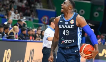 Θανάσης Αντετοκούνμπο: «Παίζω μπάσκετ λόγω της Εθνικής ομάδας - Ερωτεύτηκα το μπάσκετ εξαιτίας της»