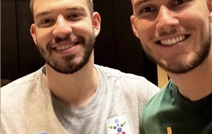 Ρογκαβόπουλος και Σεντεκέρσκις έβγαλαν φωτογραφία μαζί πριν τον παιχνίδι Ελλάδα-Λιθουανία