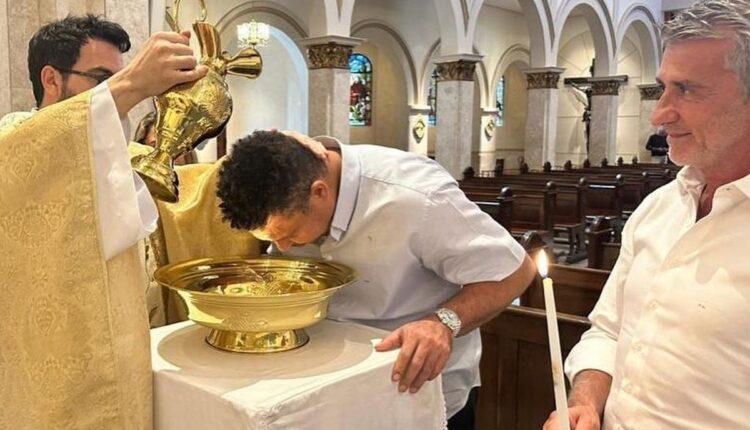 Ο Ρονάλντο βαπτίστηκε Χριστιανός στα 46 του