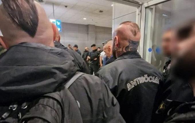 Συνελήφθησαν 21 ακροδεξιοί Ιταλοί στο αεροδρόμιο «Ελευθέριος Βενιζέλος»