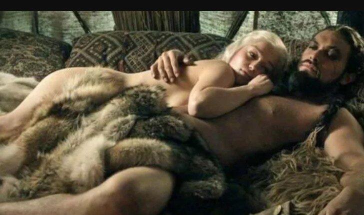 Game of Thrones: Πώς μια φάρσα με μια ροζ χνουδωτή κάλτσα βοήθησε στη διάσημη σκηνή σεξ της σειράς