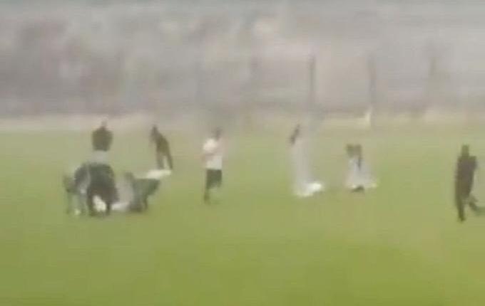 Τραγωδία στην Βραζιλία: Κεραυνός σκότωσε ποδοσφαιριστή κατά την διάρκεια αγώνα (VIDEO)