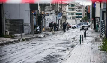 Πυροβολισμοί στο Γκάζι: Συνελήφθη ο ένας Αλβανός – Ανθρωποκυνηγητό για τον πιστολέρο