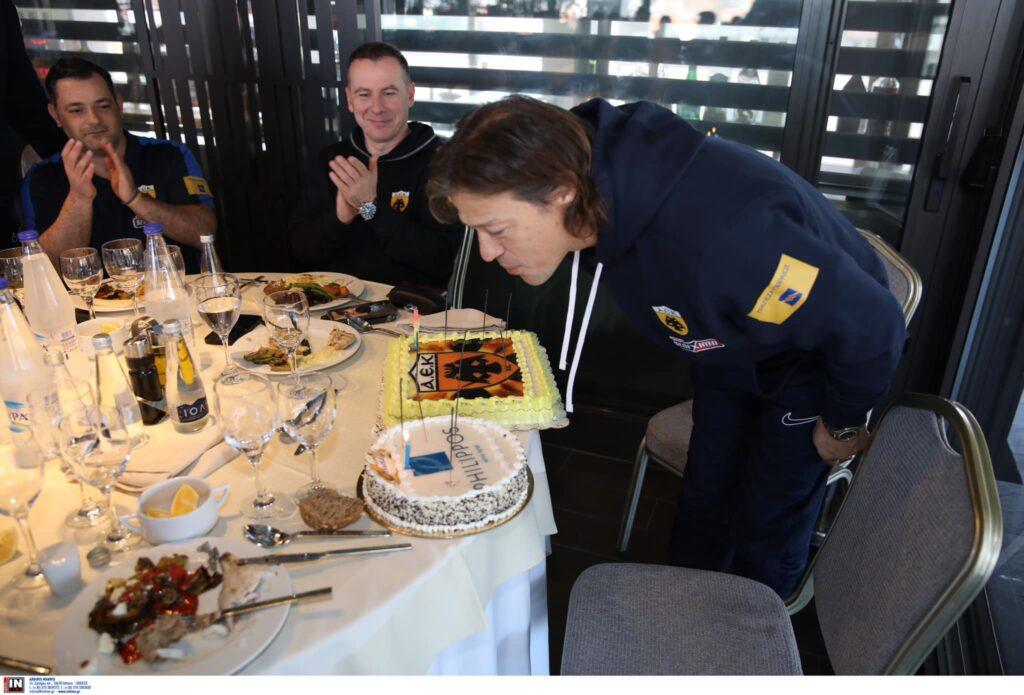 ΑΕΚ: Εικόνες απο την τούρτα έκπληξη στον Ματίας Αλμέιδα (ΦΩΤΟ)