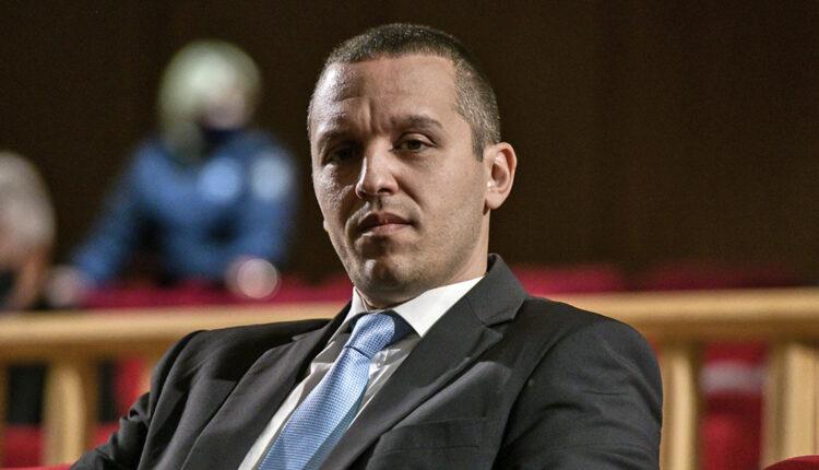Ο Ηλίας Κασιδιάρης πήρε άδεια από τις φυλακές για να ορκιστεί δημοτικός σύμβουλος