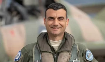 Θρήνος στην Πολεμική Αεροπορία: Αυτός είναι ο πιλότος του T-2 που σκοτώθηκε στην Καλαμάτα – Ο 40χρονος Επαμεινώνδας Κωστέας