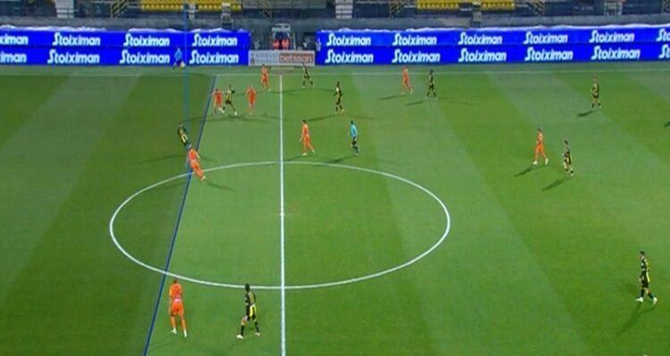 Αρης-ΑΕΚ: Ο Μορόν σκόραρε με πλασέ απέναντι στον Αθανασιάδη, ακυρώθηκε το γκολ ως οφσάιντ (VIDEO)