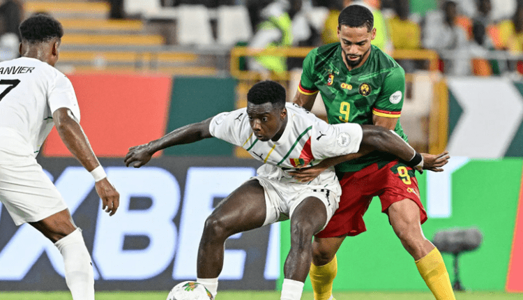 Copa Africa: Ήττα για Καμερούν (3-1) από τη Σενεγάλη - Στον πάγκο ο Μουκουντί