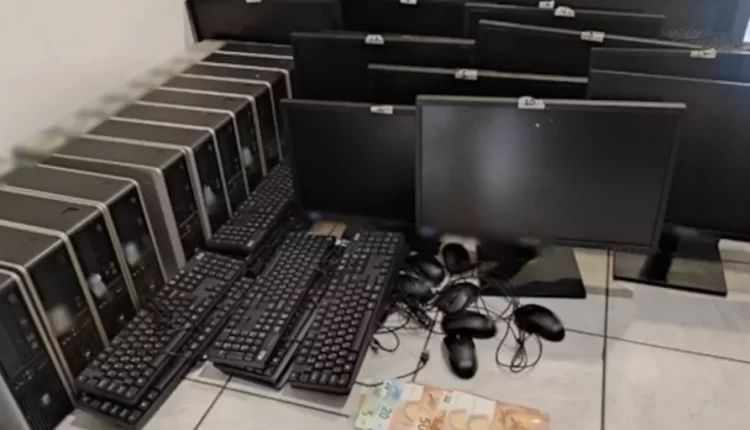 Έξι συλλήψεις για «φρουτάκια» στην Δράμα – Κατασχέθηκαν 13 υπολογιστές