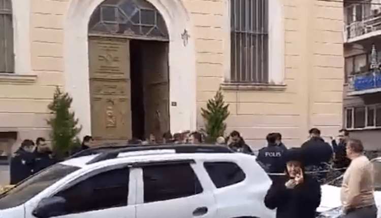 Πυροβολισμοί σε καθολική εκκλησία στην Κωνσταντινούπολη με έναν νεκρό! (VIDEO)