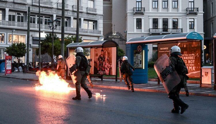 Πανεκπαιδευτικό συλλαλητήριο: Επεισόδια τώρα στο κέντρο της Αθήνας