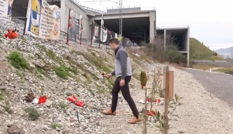 Κασσελάκης: Πήγε στο σημείο της σιδηροδρομικής τραγωδίας των Τεμπών (VIDEO)
