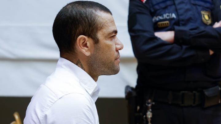 Η Μπαρτσελόνα «αποκαθήλωσε» τον Ντάνι Αλβες, μετά την καταδίκη του για βιασμό