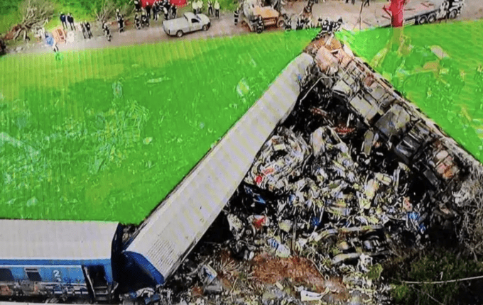 Τέμπη: Η φωτογραφία που σοκάρει από το σημείο της τραγωδίας (VIDEO)