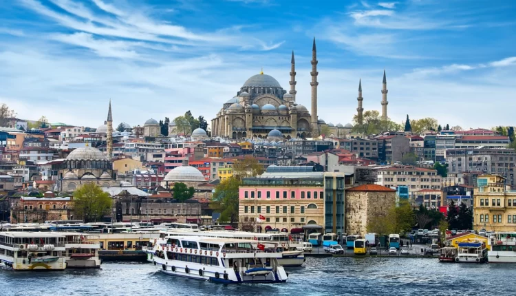 Χουλιάρας: «Η εκδήλωση ενός σεισμού άνω των 6,5 Ρίχτερ στην Κωνσταντινούπολη είναι 43,6%»