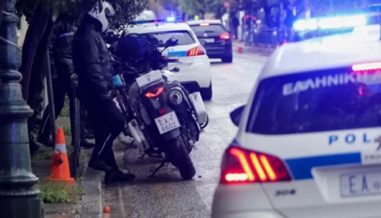 Οδηγός στην Θεσσαλονίκη έβρισε τροχονόμο που πήγε να του κόψει κλήση: Τελικά συνελήφθη επειδή είχε πάνω του και χασίς