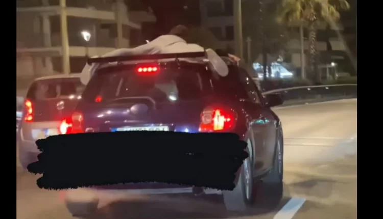 ΤΡΟΜΑΚΤΙΚΟ VIDEO βράδυ Σαββάτου στην Παραλιακή - Ξαπλωμένος στην οροφή του αυτοκινήτου που έτρεχε!