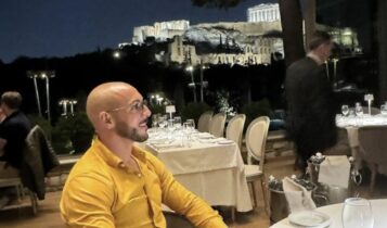 ΑΕΚ: Χαλαρώνει σε καφέ-εστιατόριο με φόντο την Ακρόπολη ο Άμραμπατ (ΦΩΤΟ)