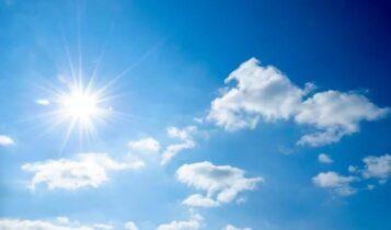 Καιρός: Λίγα σύννεφα, ήλιος και θερμοκρασία σε άνοδο