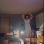 Έλενα Τοπαλίδου: Ανέβασε βίντεο που χορεύει Έμινεμ και έγραψε στην ανάρτησή της «Επιτάφιος»